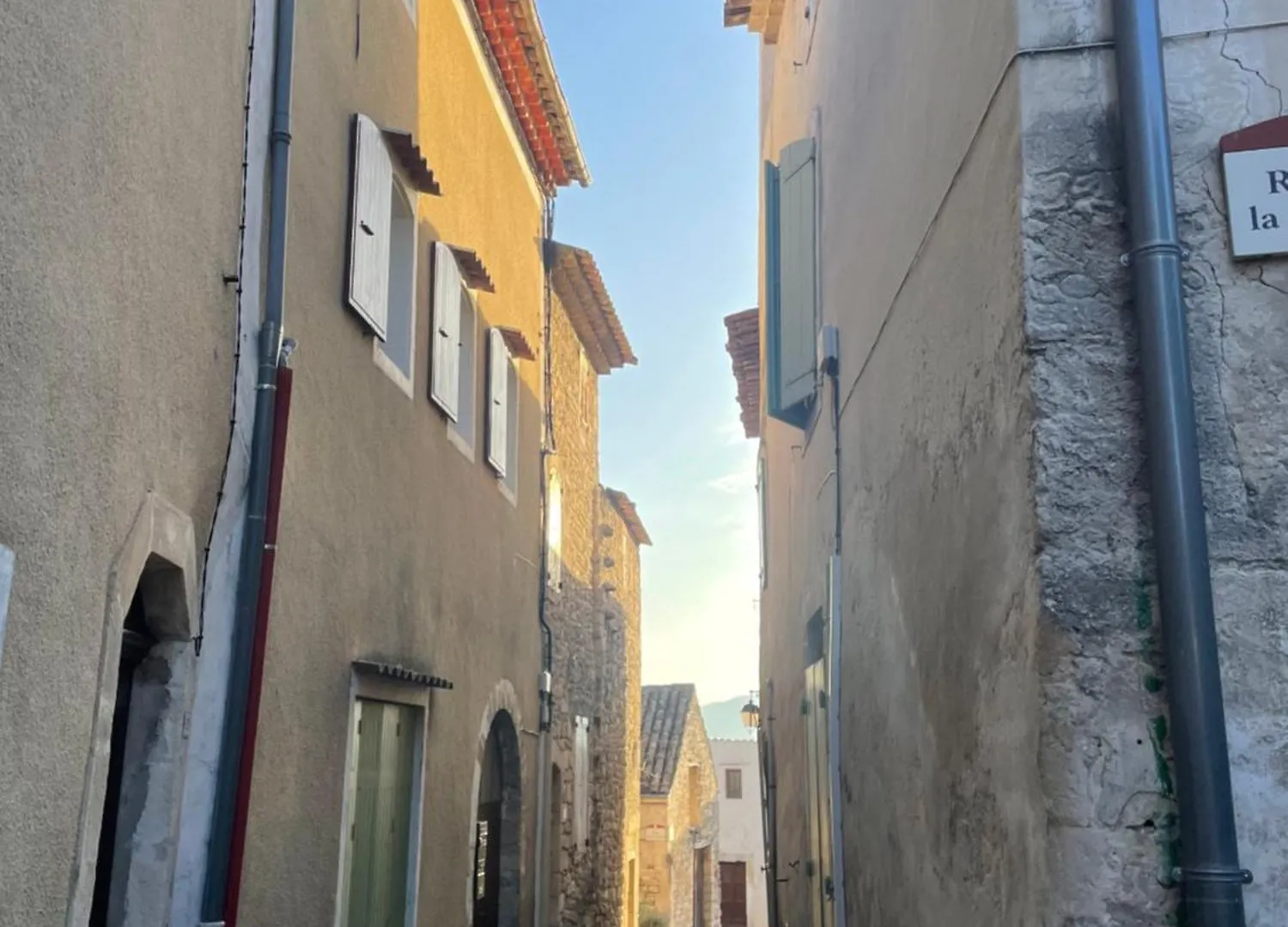 Room In Medieval Céreste フランス